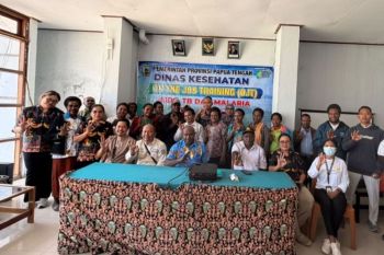 Dinkes Papua Tengah tingkatkan kapasitas nakes Paniai tangani penyakit menular
