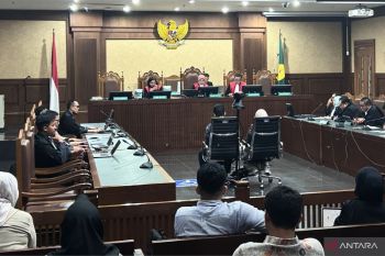 Hakim jatuhkan vonis 1,5--6,5 tahun penjara untuk 10 terdakwa kasus sertifikat K3