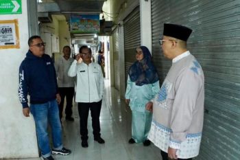Wako Padang Panjang evaluasi toko Pasar Pusat yang tidak aktif berjualan