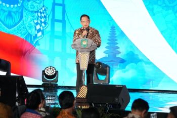 Kememdagri beri penghargaan pemda berprestasi regional Jawa-Bali
