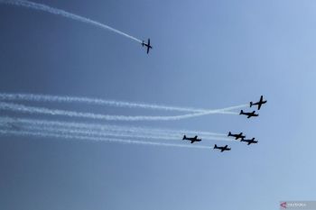 Kedatangan Jupiter Aerobatic Team TNI AU di Sidoarjo