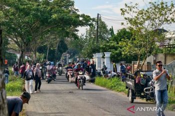 Pemkab HST peringati Hari Lingkungan Hidup dengan aksi korve hingga tanam pohon