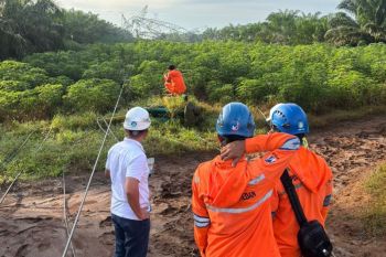 PLN lakukan perbaikan 12 tower transmisi akibat cuaca ekstrem di Sumut