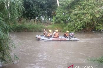 Tim SAR gabungan cari seorang anak diduga tenggelam di Sungai Way Pisang Lampung Selatan