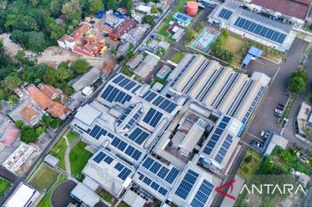 Industri kesehatan RI manfaatkan energi surya jaga lingkungan lestari
