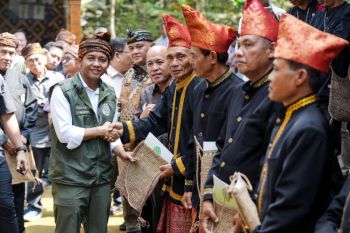 Pemerintah beekomitmen menyelesaikan penetapan 1,4 juta ha hutan adat