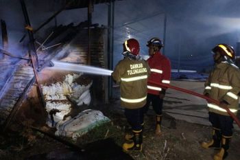 Damkar Tulungagung tangani dua kebakaran dalam semalam