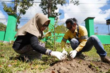 Hari Lingkungan Hidup Sedunia, STM ajak pelajar Dompu daur ulang limbah