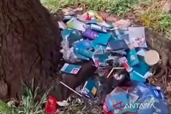 Imigrasi Tangerang amankan 129 sampul paspor bekas di Tangsel