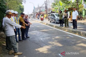 Pemkot Jaktim perbaiki empat titik jalan rawan amblas