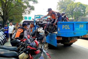 Jaksel tertibkan 35 kendaraan yang parkir liar di Tebet dan Setiabudi