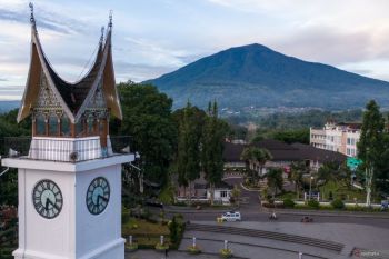Akademisi sebut aksesibilitas tantangan pariwisata Sumbar pascabencana