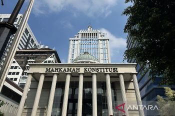 MK uji materi UU Peradilan Agama perihal isbat awal dan akhir Ramadhan