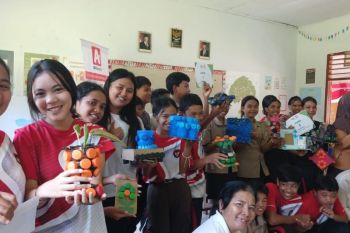 Ritel modern ajak siswa Sulut ubah sampah plastik jadi bernilai ekonomi
