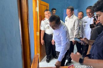 Menteri Imipas tinjau bedah rumah di lingkungan Lapas Warungkiara