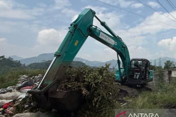 Pemkab Bandung tambah 3 ekskavator percepat atasi sedimentasi DAS Citarum