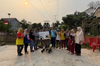 Pertagas salurkan mesin cultivator untuk TPS3R di Pamulang Barat