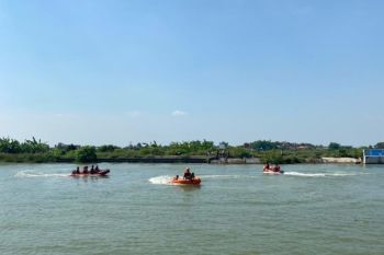 Tim SAR temukan dua pemancing tenggelam di Bendung Karet Sungai Kalijajar di Demak