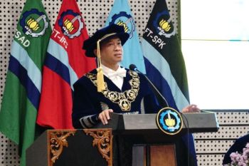 ITS kukuhkan lima profesor untuk perkuat pendidikan Indonesia