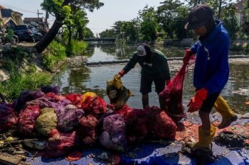 Surabaya jadi percontohan program RI-UEA cegah sampah plastik ke laut
