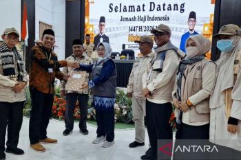 Jamaah haji Maluku Utara menginap di Makassar sebelum dipulangkan ke daerahnya