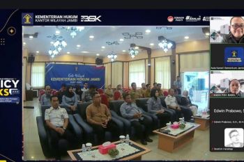 Kanwil Kemenkum Babel ikuti policy talks "Peran Strategis Analis Kebijakan Wilayah"