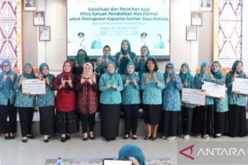 TP PKK Palembang jalankan program pelatihan menjahit untuk IRT