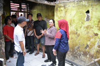 Wali Kota Semarang meninjau penanganan pascakebakaran di Jagalan