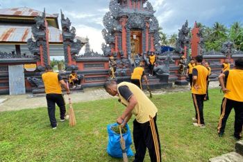 Polres-Parimo gelar bakti religi perkuat semangat kebersamaan