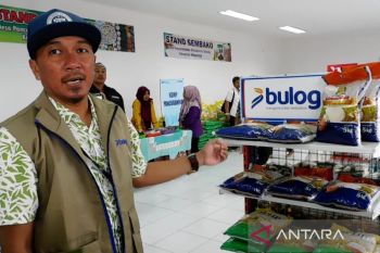 Bulog Magelang memasok beras SPHP dan Minyakita ke 166 KDKMP