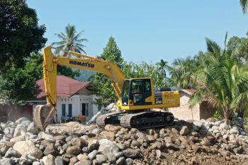 Tanggapi keluhan petani, Pemkot Padang percepat pemulihan infrastruktur irigasi pascabencana