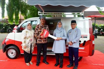 Bank Jatim berikan  bantuan mobil pelayanan keliling untuk Banyuwangi