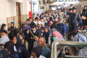 KAI Bandung sediakan 63.875 tempat duduk di libur akhir pekan-Tahun Baru Hijriah