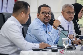 Prabowo prepares policies to cut energy import dependence: Bakom