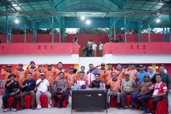 Bupati Solok Hadiri Pembukaan Turnamen Sepak Bola Supayang Legend Cup U-40