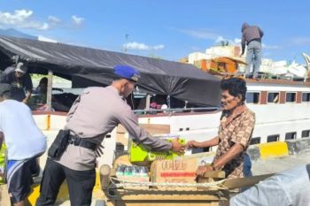 Satpolairud Tojo Una-Una perkuat pembinaan masyarakat pesisir