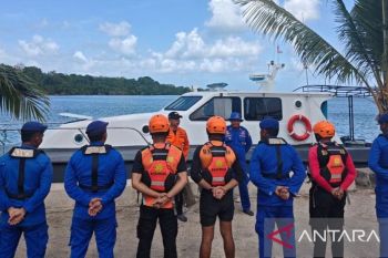 Basarnas Ambon libatkan KP Polairud cari delapan penumpang speedboat