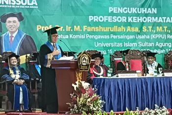 Ketua KPPU jadi guru besar kehormatan Unissula