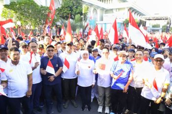 Khofifah ajak masyarakat meriahkan jalan sehat Tahun Baru Islam