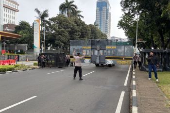 Jalan Medan Merdeka Selatan-Jakpus ditutup imbas aksi demonstrasi