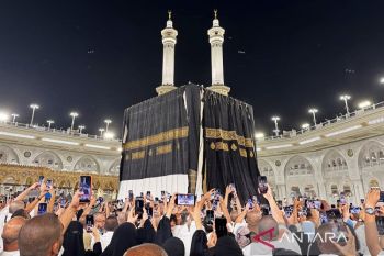 Pembuatan Kiswah Ka'bah dengan teknologi canggih rampung
