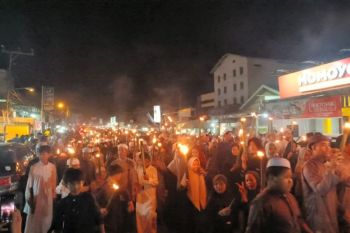 Pawai 1.000 Obor warnai malam Tahun Baru Islam di Kereng Pangi