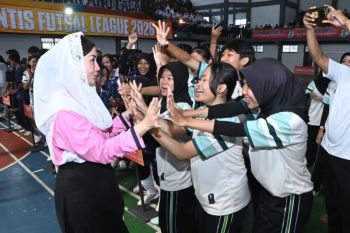 Anggota DPR memfasilitasi talenta muda Trenggalek bidang olahraga futsal