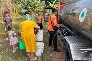 BPBD Bogor distribusikan 15 ribu liter air bersih untuk warga terdampak kekeringan