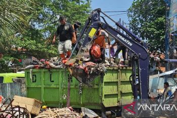 Cianjur maksimalkan pengangkutan sampah andalkan 300 petugas  dan 41 armada truk