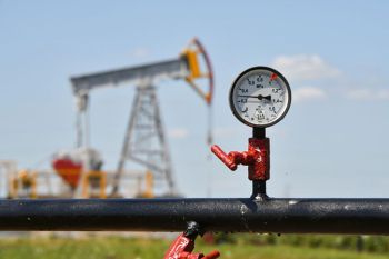 Ukraina klaim produksi minyak Rusia turun usai serangan ke infrastruktur energi