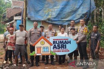 Polres Bogor bangun delapan rumah warga dari dana patungan anggota