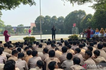 Diskominfo Bogor edukasi literasi digital dan dunia penyiaran lewat OB Van Teman FM