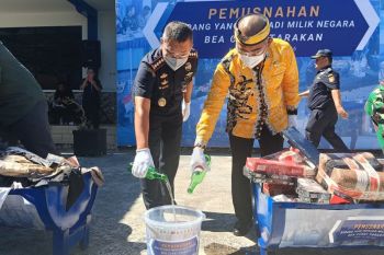 Bea Cukai Tarakan musnahkan barang bukti yang menjadi milik negara