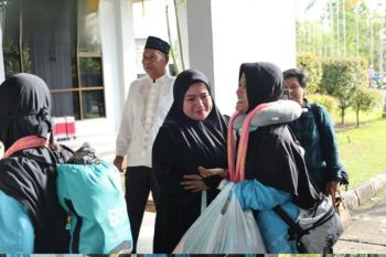 Jamaah haji asal Singkawang pulang ke Indonesia dengan selamat